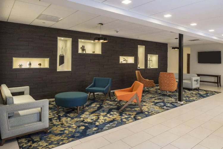 Crowne Plaza Suites Pittsburgh South by IHG