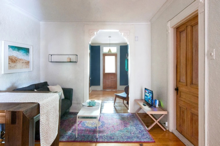 Classic 3BR Facing La Fontaine Park by Namastay