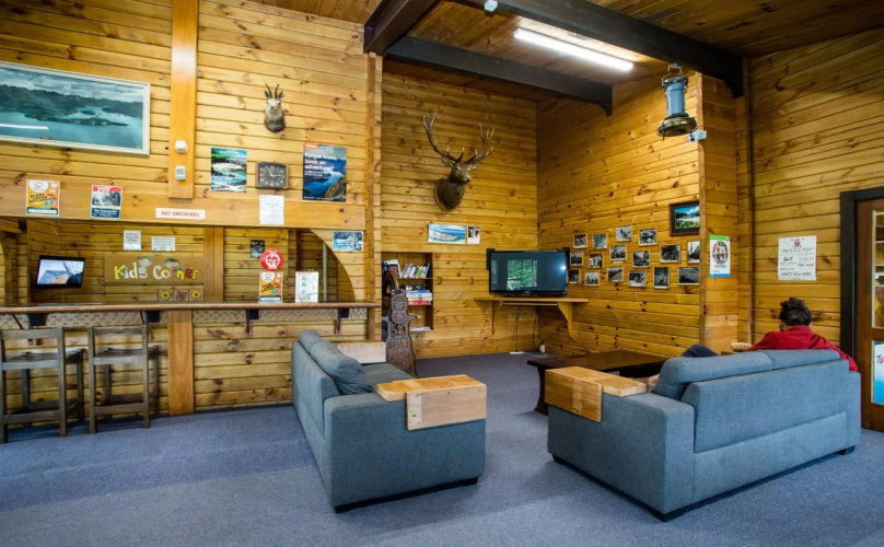 Te Anau Top 10 Holiday Park