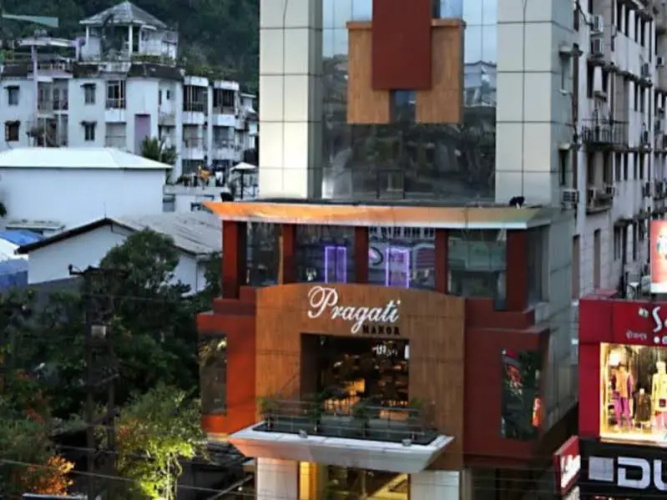Pragati Manor