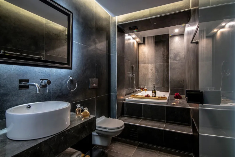 Platinum Suites