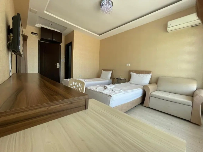 Standard Twin room with view