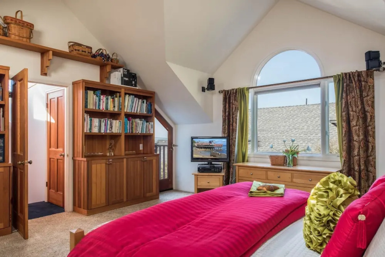 3743 Pelican Peaks