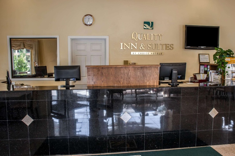 Quality Inn & Suites photo 17