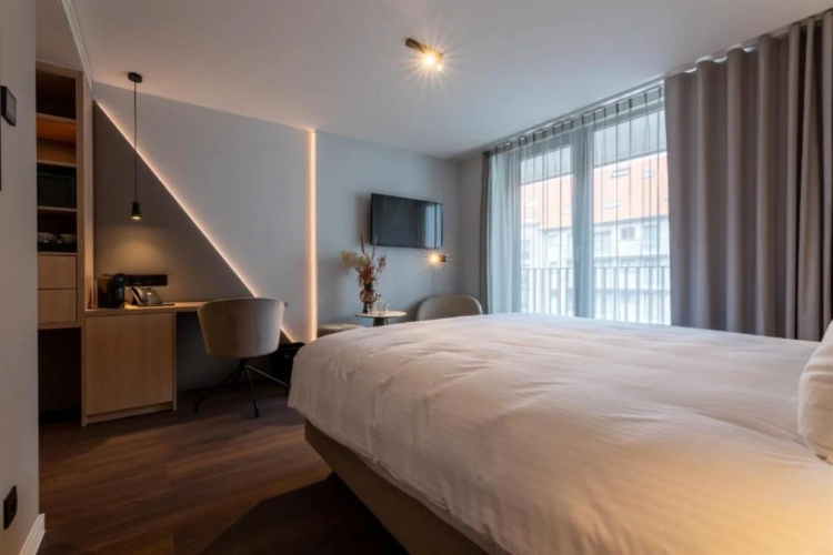 The CORNR Hotel