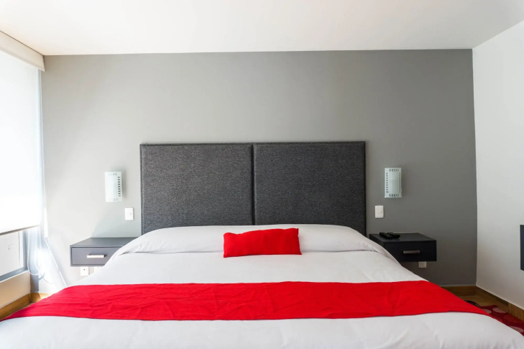 Grupo Kings Suites Horacio