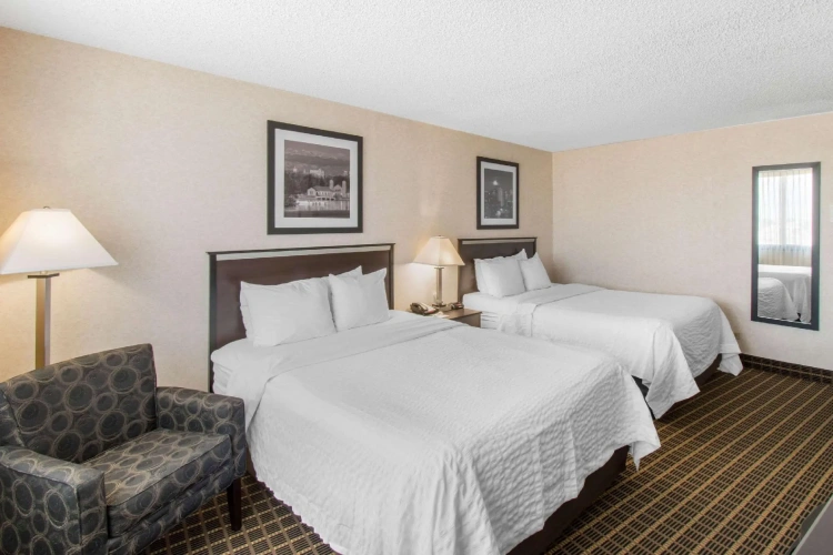 Standard Quadruple room with mountain view