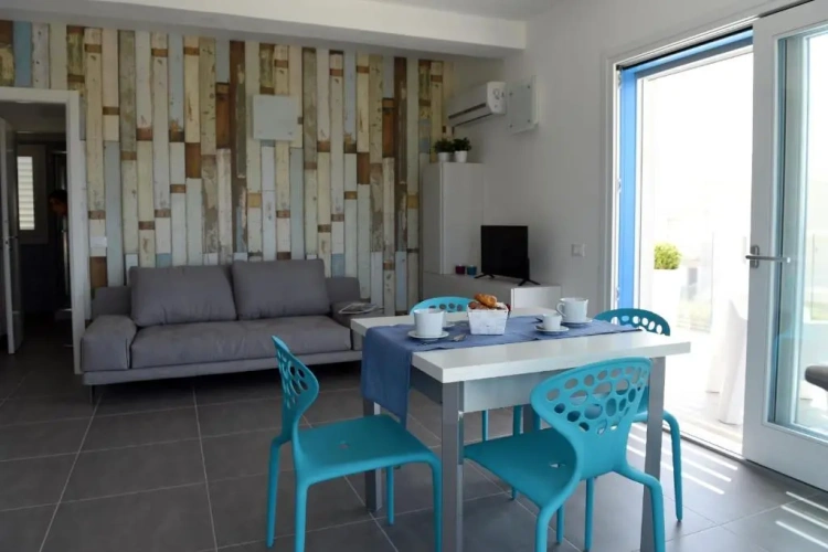 2 Bedrooms Apartment with sea view