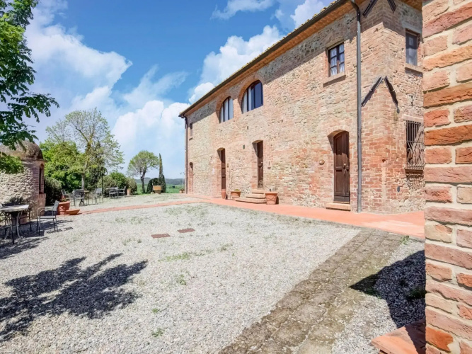 Typical Tuscan farmhouse with swimming pool and A/C