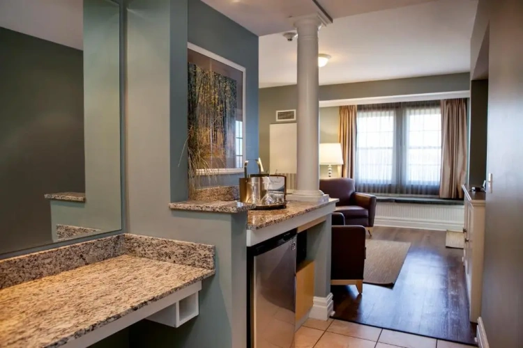 Deluxe Double Suite