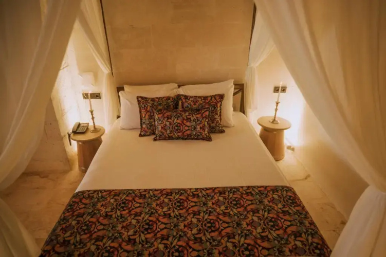 Mezova Otel
