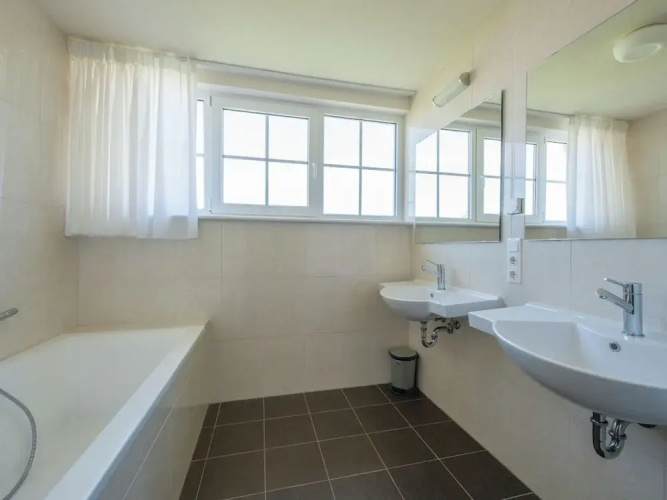 Bubble Bath Villa Escape