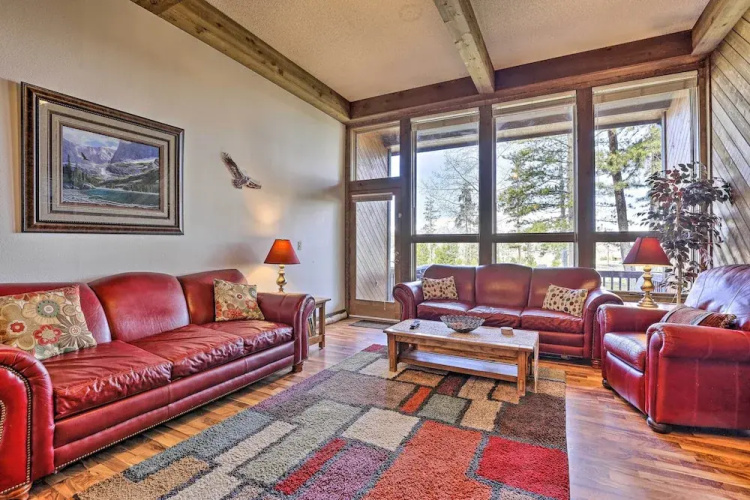 2 Mi to Lake Dillon: Spacious Condo w/ Mtn Views