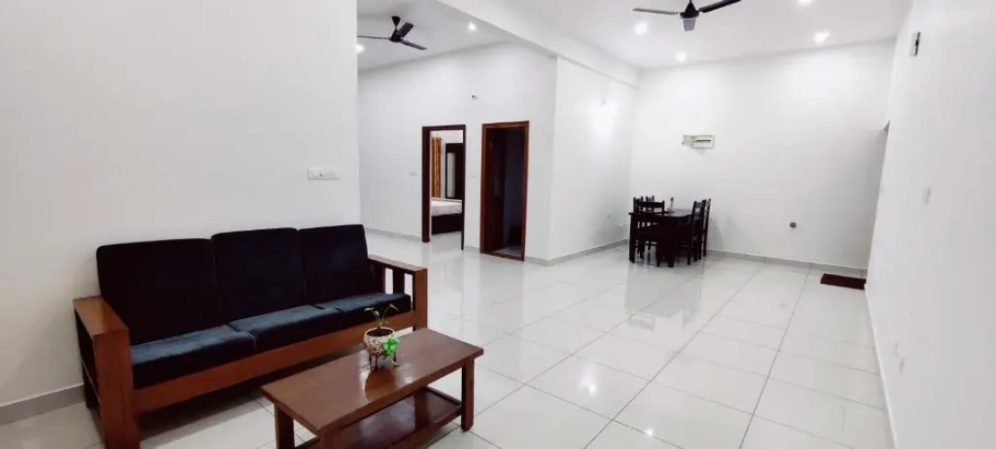 3 Bedrooms Apartment