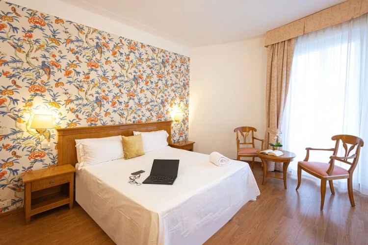 Triple Junior Suite with balcony and with sea view