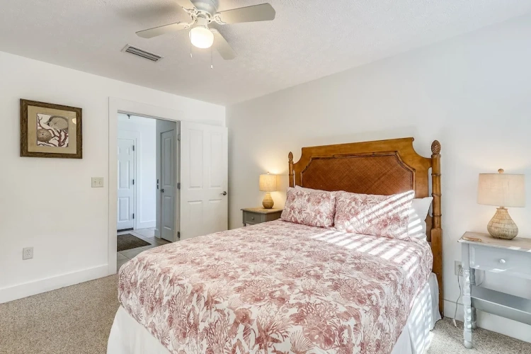 3 Bedrooms Apartment with balcony and with partial ocean view