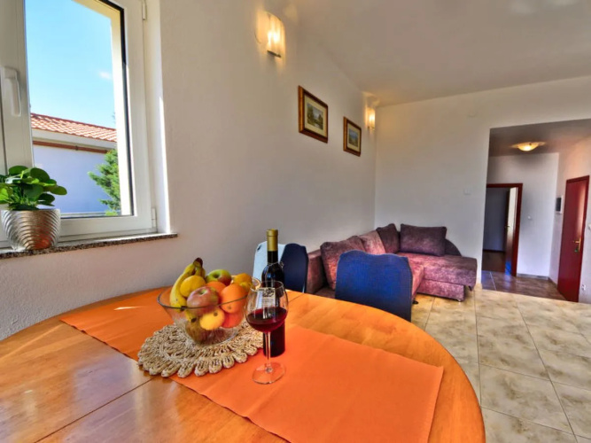 Apartment Golub Karlobag 21069