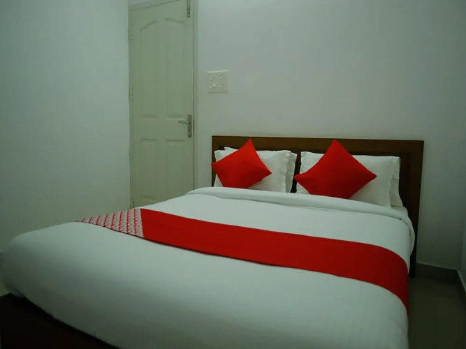 Oyo 26964 Palm View Residency