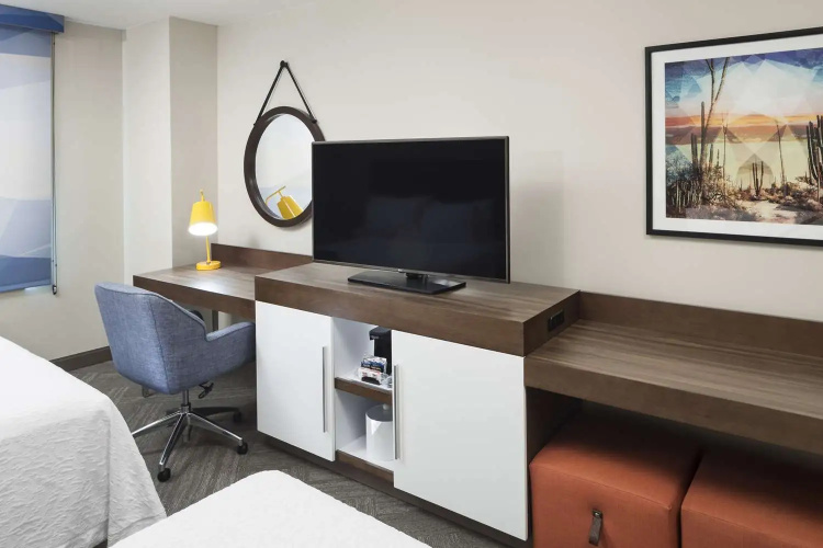 Hampton Inn And Suites Phoenix Downtown