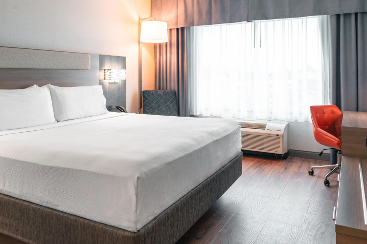 Holiday Inn Express & Suites Kingston Central photo 6