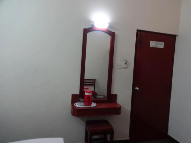 Hotel Sri Sabthagiri