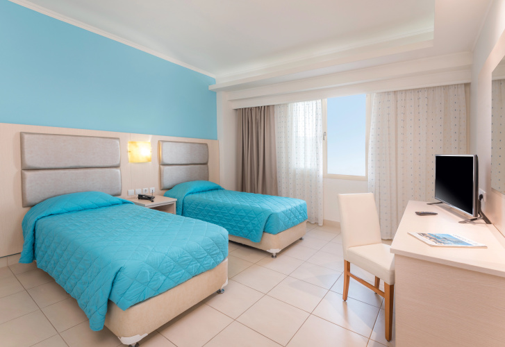 Grand Blue Beach Hotel photo 6