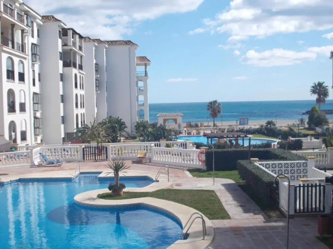 Marina Duquesa Apartment