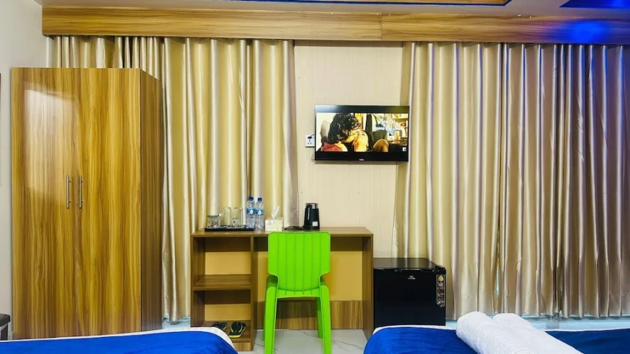 Standard Family room