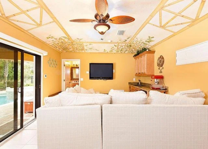 Tuscany By the Sea 5 Br home by RedAwning