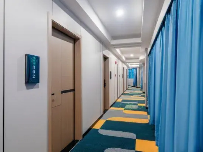 Longmen Jinrui Hotel