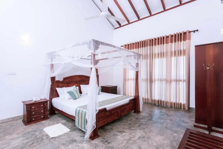 360 Surf Weligama Bay