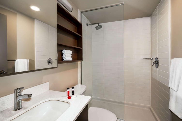 Microtel Inn & Suites by Wyndham Aurora photo 9