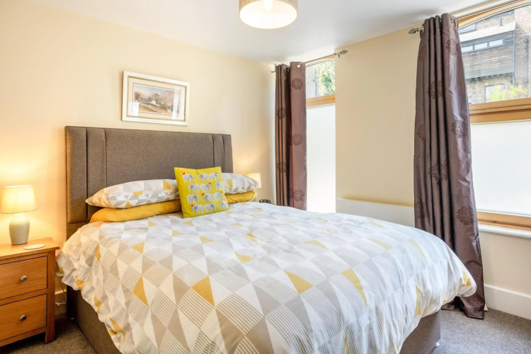 10 Summerhouse Mews