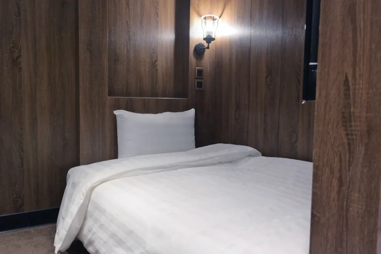 No Window Single room