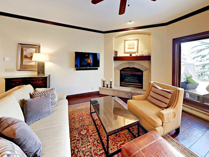 31 Avondale #105 - 3 Br Condo