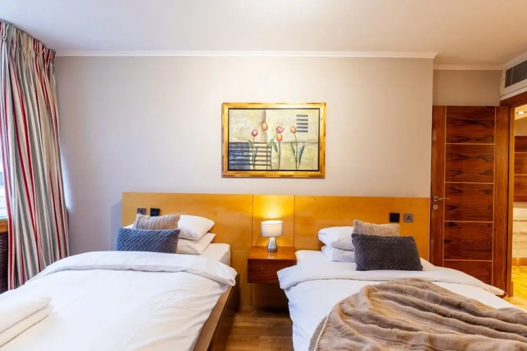 Mayfair Deluxe Apartment