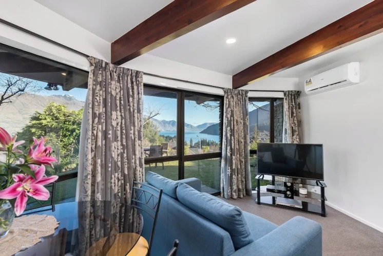 2 Bedrooms Luxury Apartment