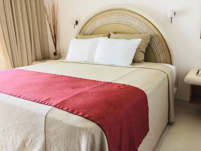 3 Bedrooms Villa with balcony and beachfront