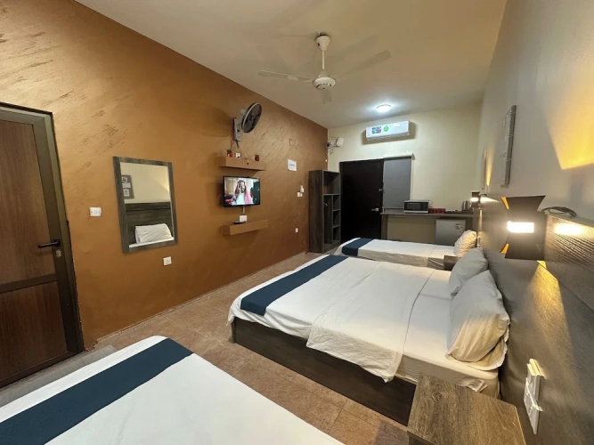 1 Bedroom Economy Quadruple room with balcony and with sea view