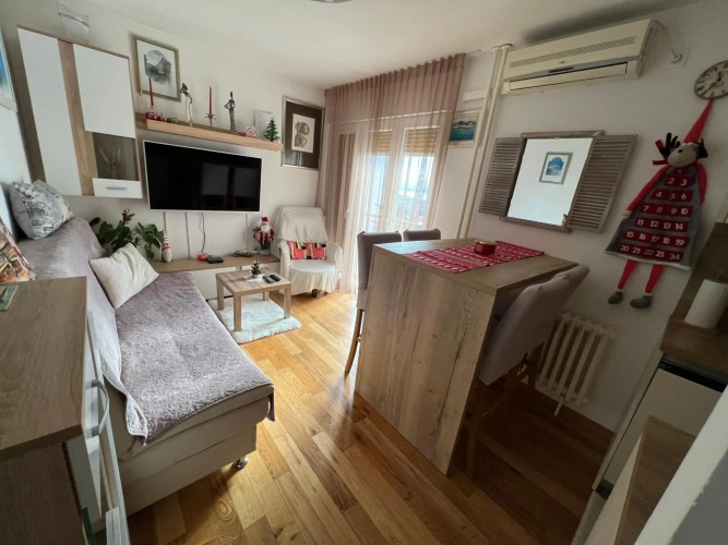Apartment Ura