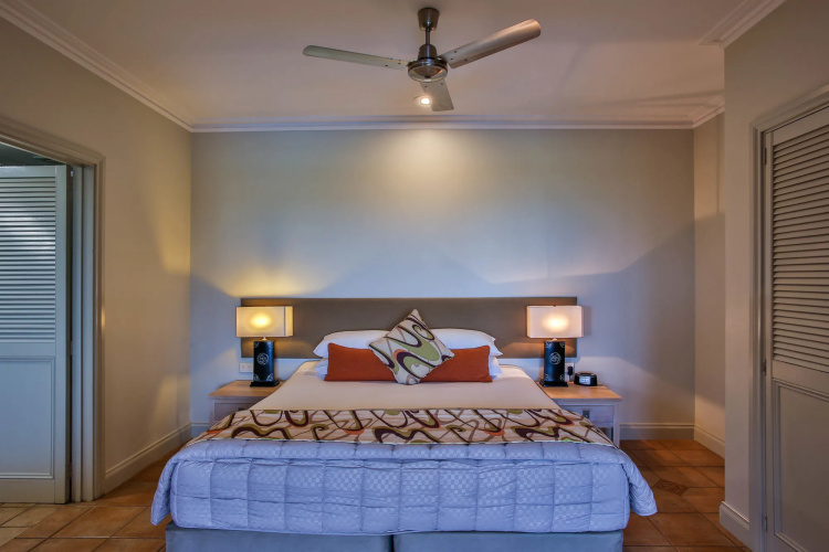 Moonlight Bay Suites