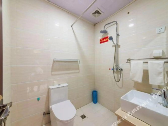 Xinhe Business Hotel