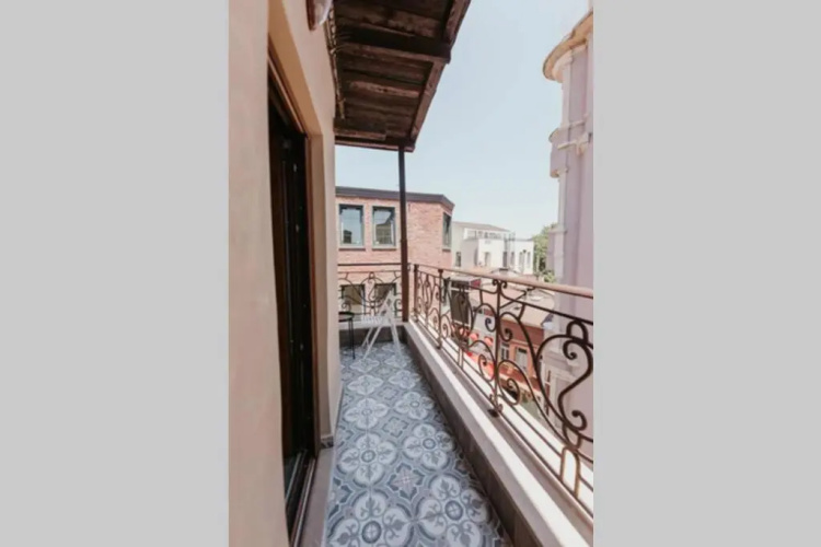 Galadoo Suites 4th Floor