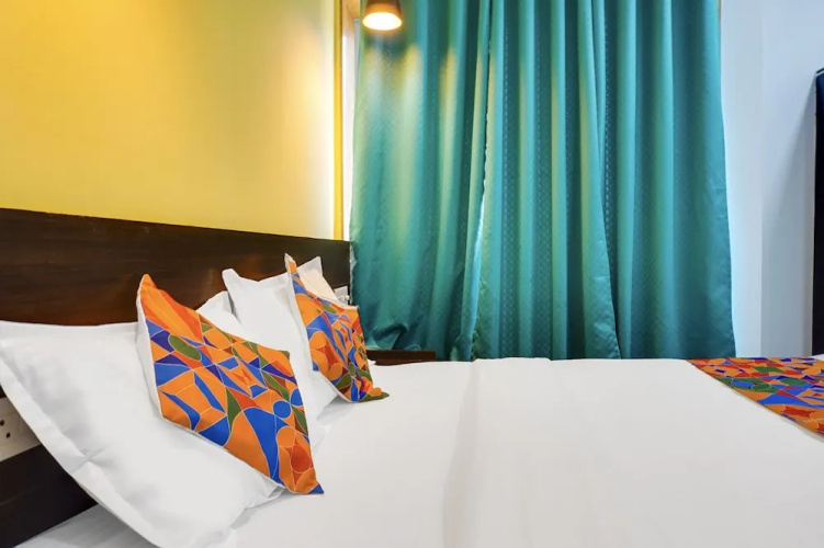 Fabhotel The Corporate Hub