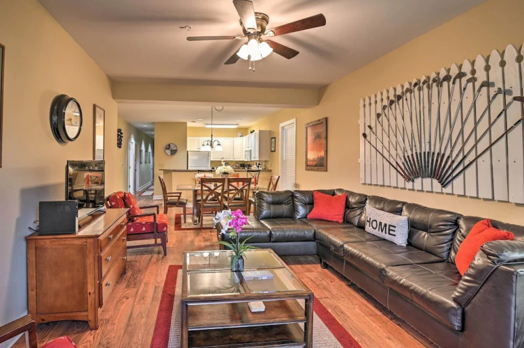 6 Mi to Boardwalk: Condo w/ Pool in Myrtle Beach