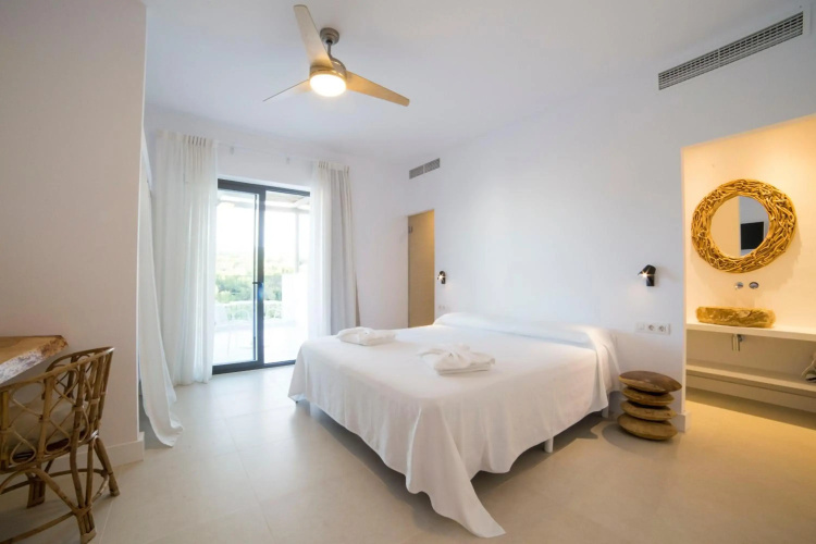 Sa Cala Suites