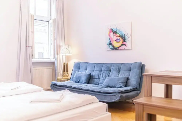 Simple 2 Bedroom Apartment with WiFi