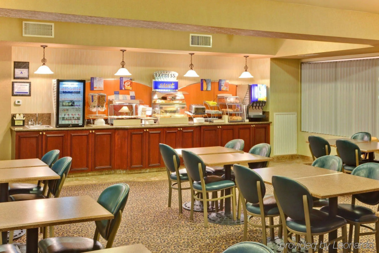 Holiday Inn Express & Suites Henderson photo 30