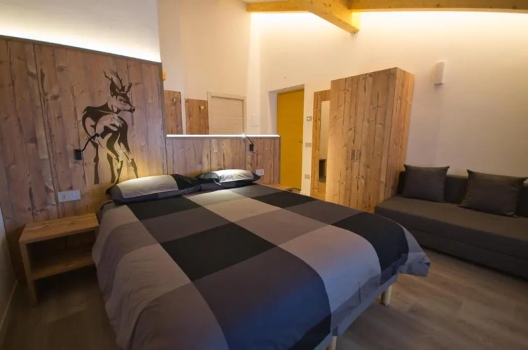 Standard Triple room with balcony