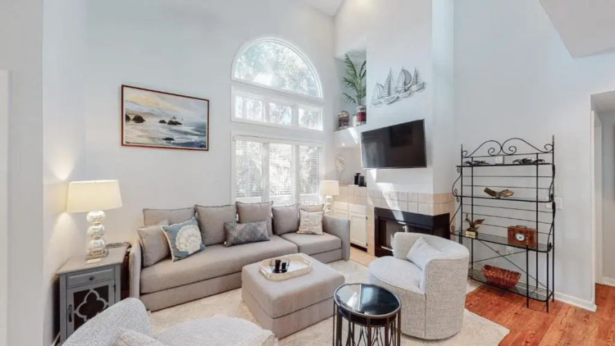7611 Huntington Villas